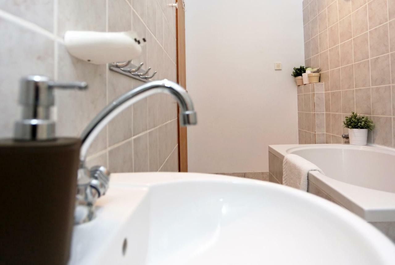 Apartments Tona Жаборич Экстерьер фото