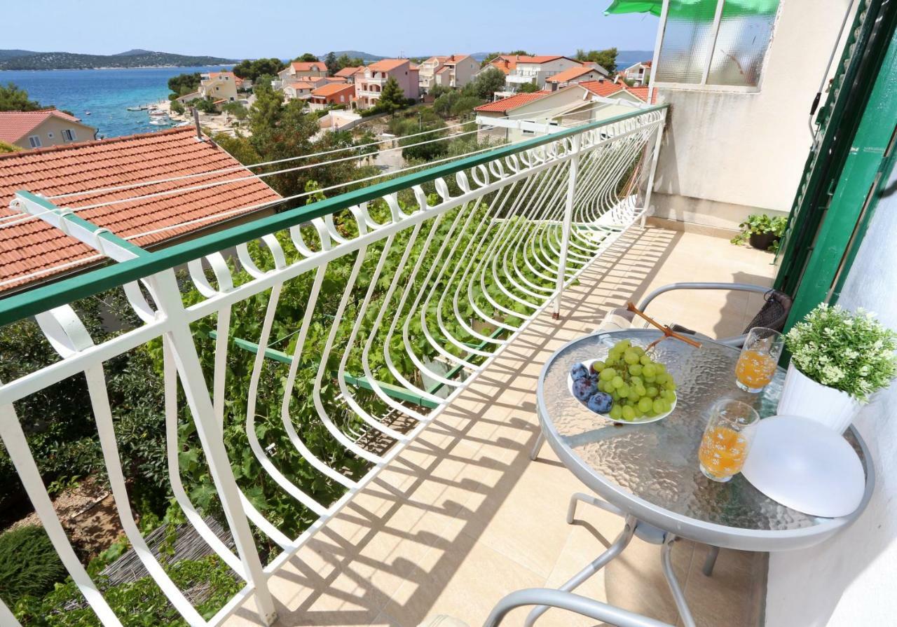 Apartments Tona Жаборич Экстерьер фото